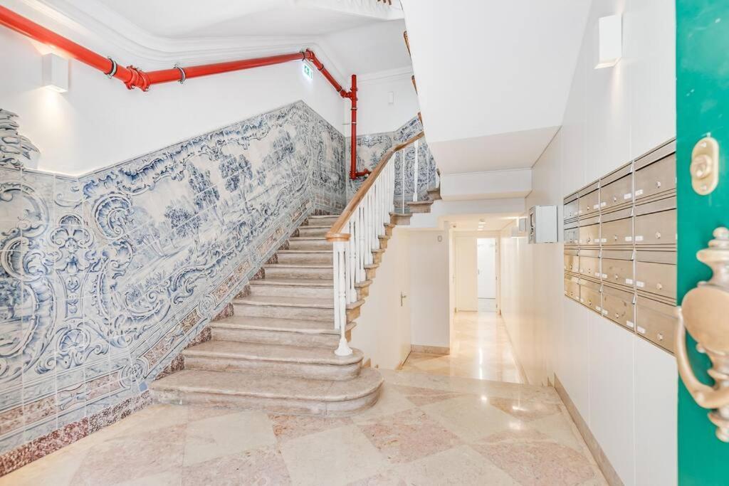Made For The City Lovers- Urban Charm In Chiado Lissabon Buitenkant foto
